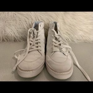 Old Navy all white womens sneakers sz 8